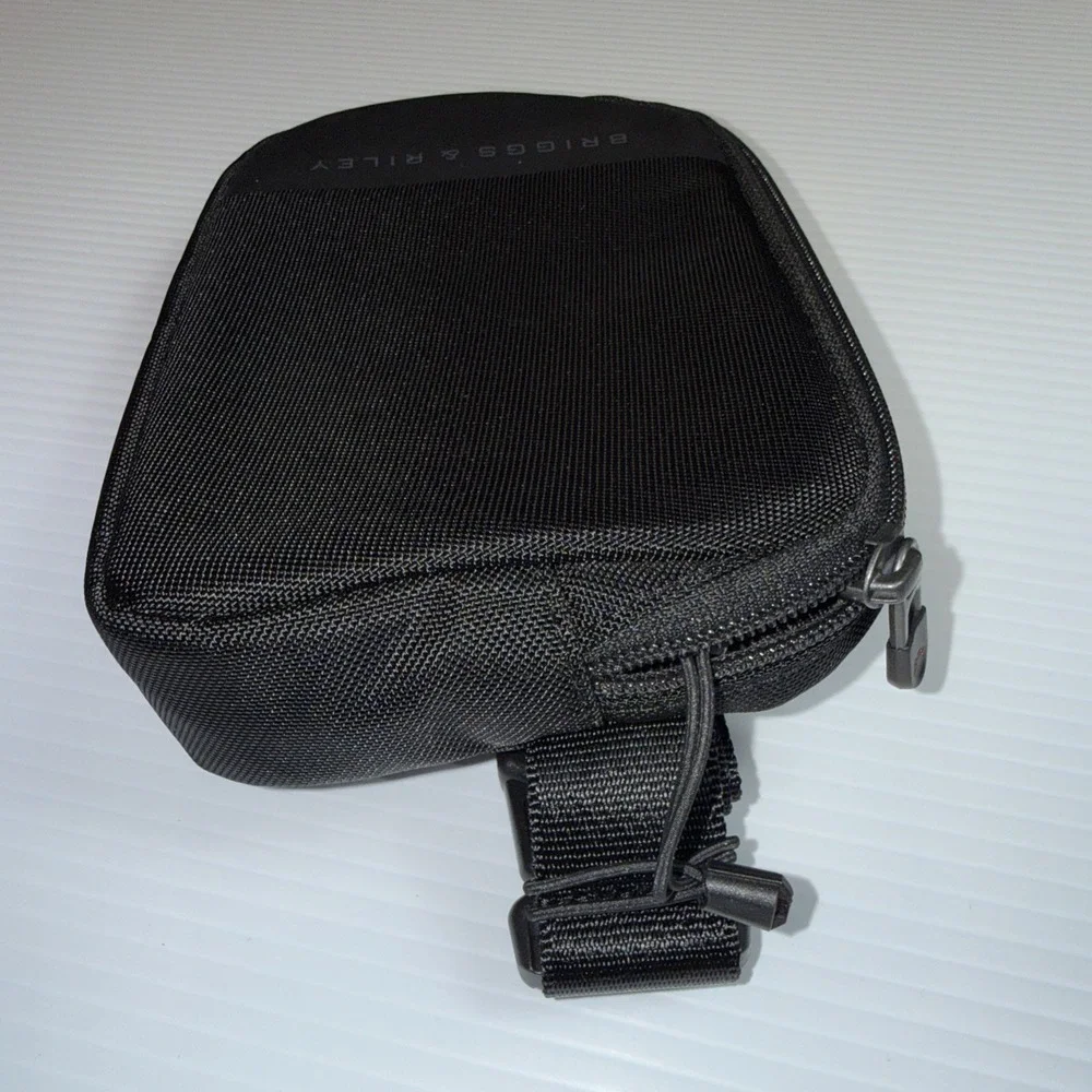 Briggs and Riley Small‎ Sling Bag ZDX003-4 (7.5 × 5.0 × 1.8 in) NEW WITH TAGS